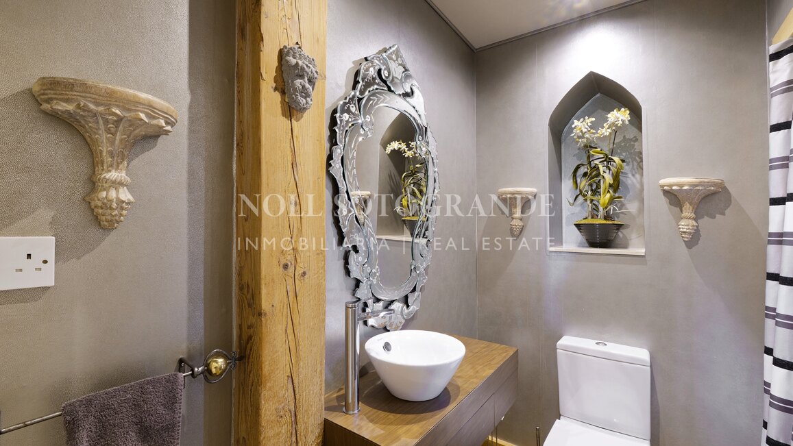Luxury 7-Bed Villa for Sale in Sotogrande Alto with Guest Annex