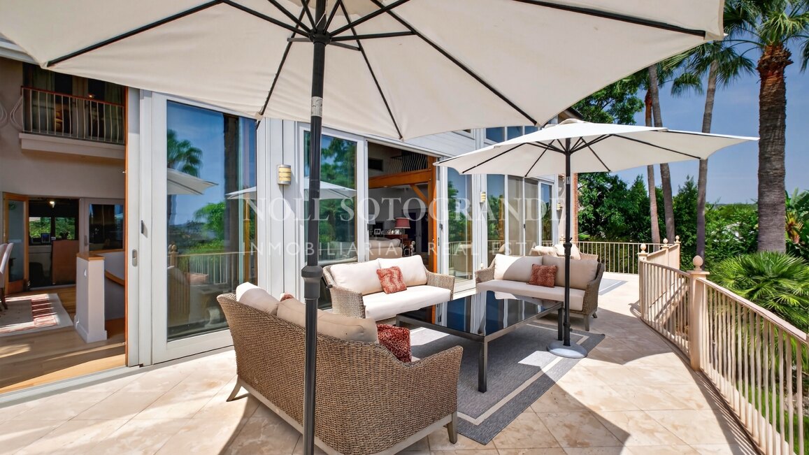 Luxury 7-Bed Villa for Sale in Sotogrande Alto with Guest Annex