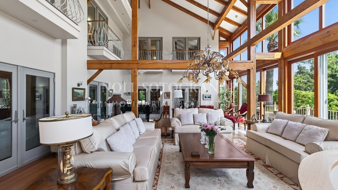 Luxury 7-Bed Villa for Sale in Sotogrande Alto with Guest Annex