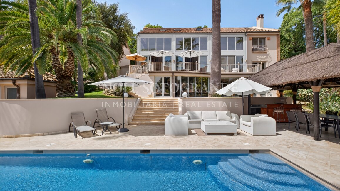 Luxury 7-Bed Villa for Sale in Sotogrande Alto with Guest Annex