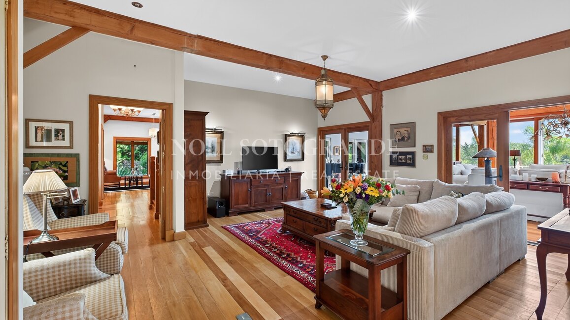 Luxury 7-Bed Villa for Sale in Sotogrande Alto with Guest Annex