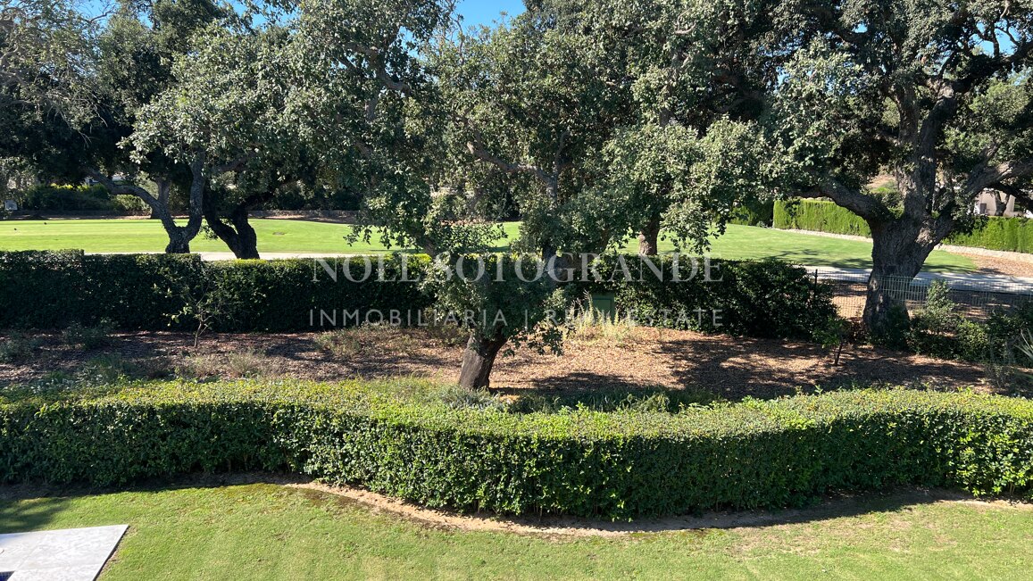 Erste Linie Golf Villa – Modern, privat und außergewöhnlich geräumig