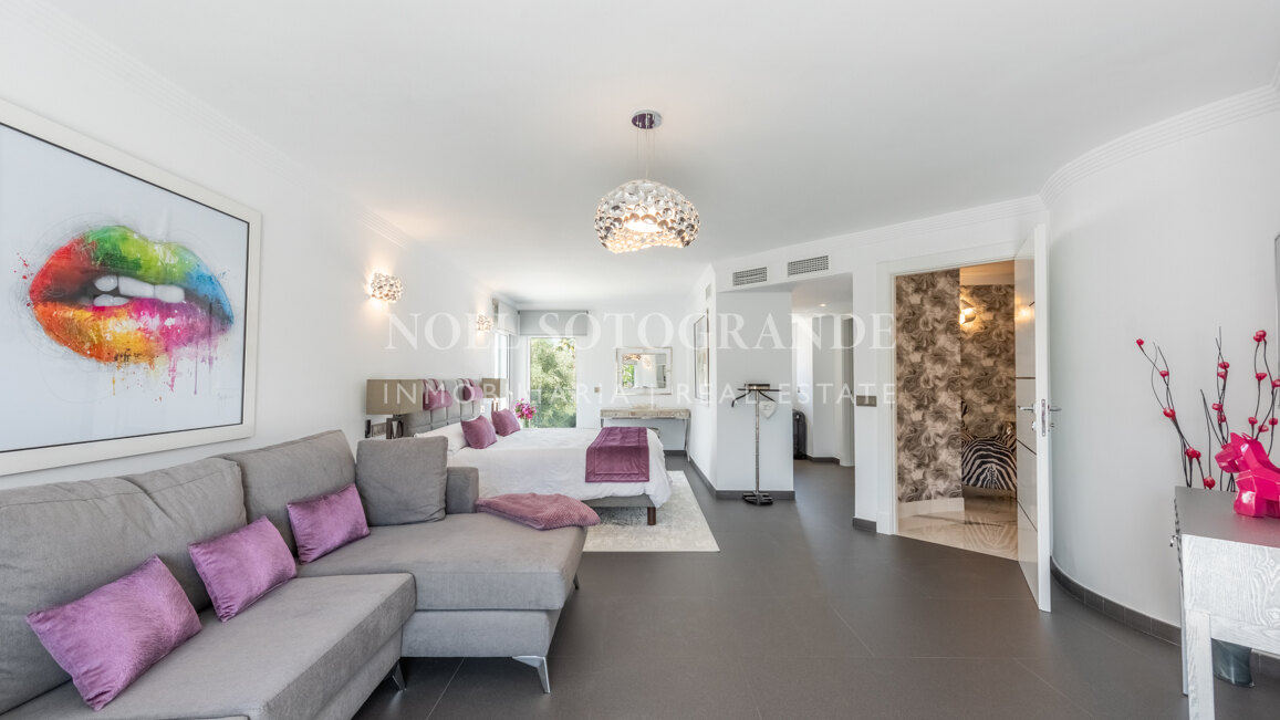 Villa Victoria - Atemberaubende Villa zum Verkauf im prestigeträchtigen Kings & Queens, Sotogrande