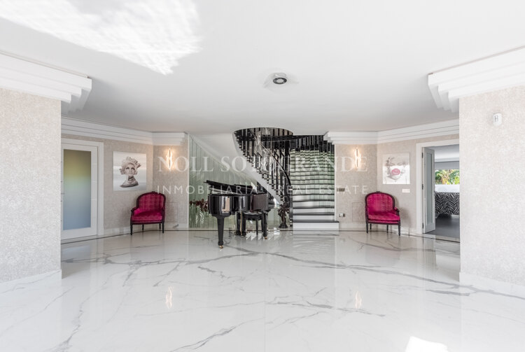 Villa Victoria - Impresionante villa de 6 dormitorios en venta en la prestigiosa Kings & Queens, Sotogrande