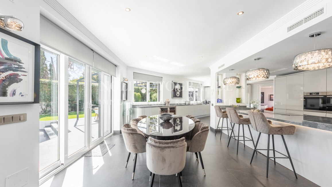 Villa Victoria - Atemberaubende Villa zum Verkauf im prestigeträchtigen Kings & Queens, Sotogrande