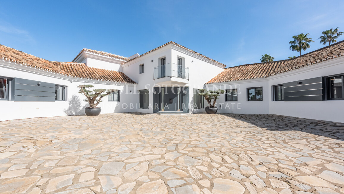 Villa Victoria - Atemberaubende Villa zum Verkauf im prestigeträchtigen Kings & Queens, Sotogrande
