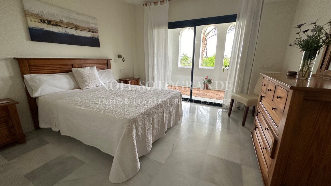 2 Schlafzimmer Wohnung zur Vermietung in El Polo, Sotogrande