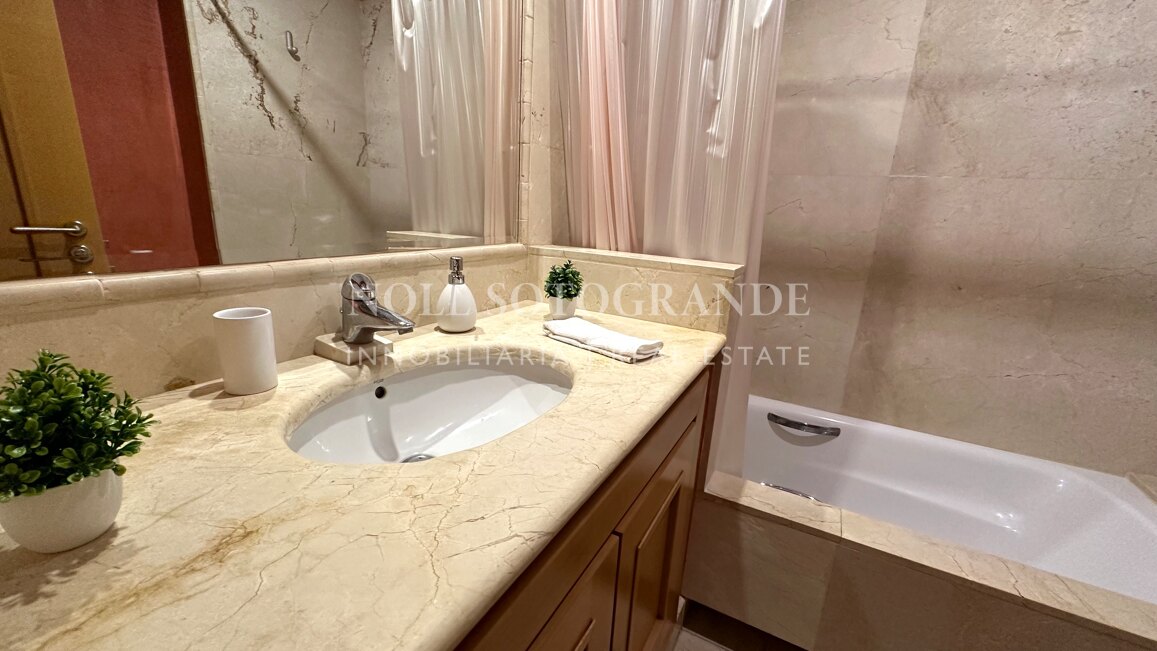 2 Schlafzimmer Wohnung zur Vermietung in El Polo, Sotogrande