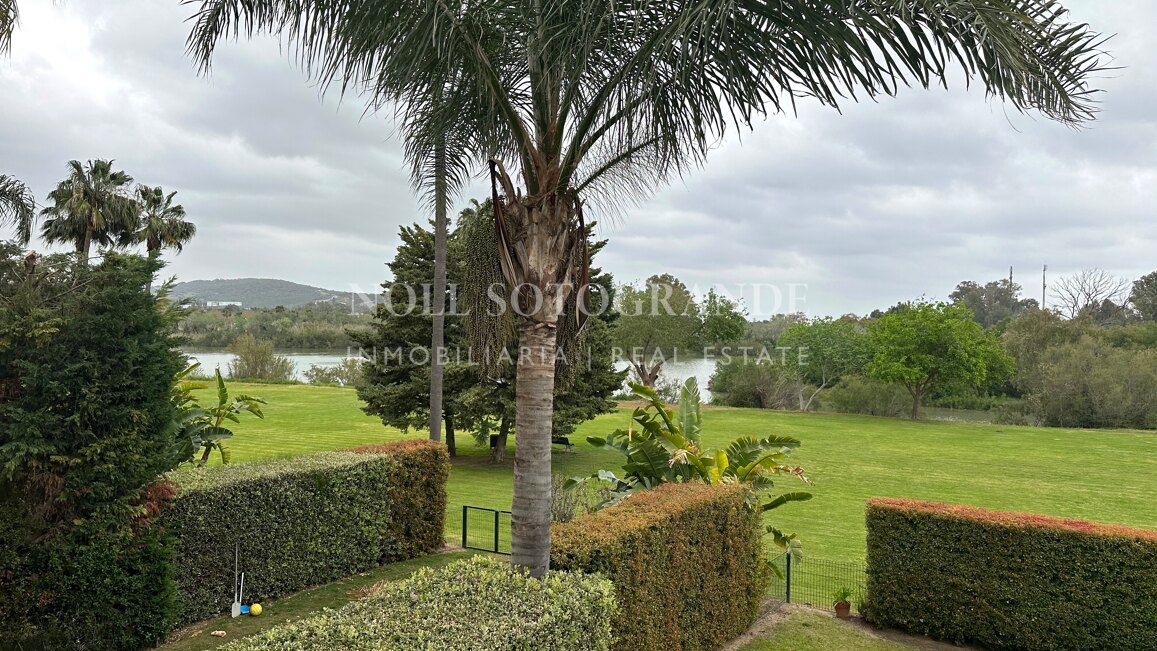 2 Schlafzimmer Wohnung zur Vermietung in El Polo, Sotogrande