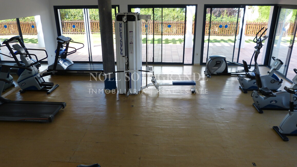 2 Schlafzimmer Wohnung zur Vermietung in El Polo, Sotogrande