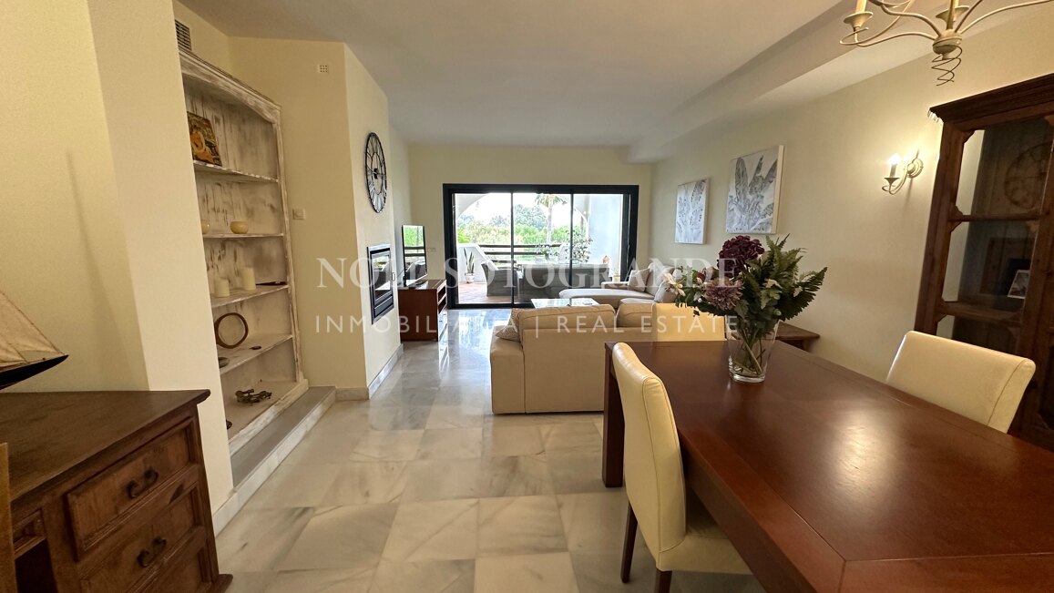 2 Schlafzimmer Wohnung zur Vermietung in El Polo, Sotogrande