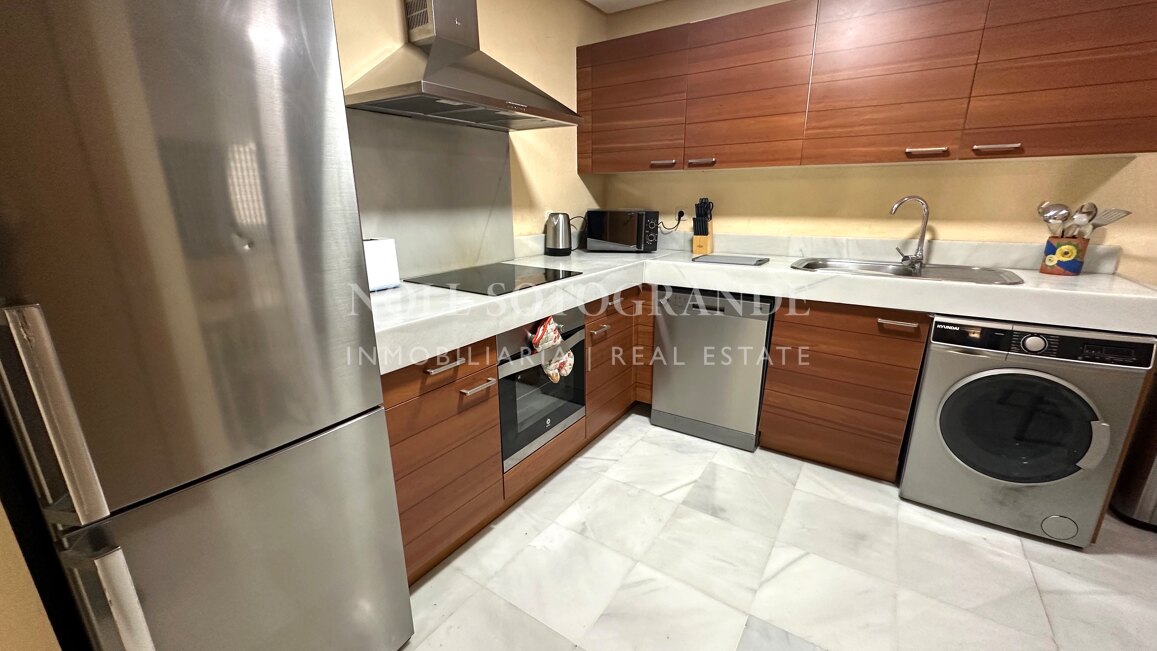 2 Schlafzimmer Wohnung zur Vermietung in El Polo, Sotogrande