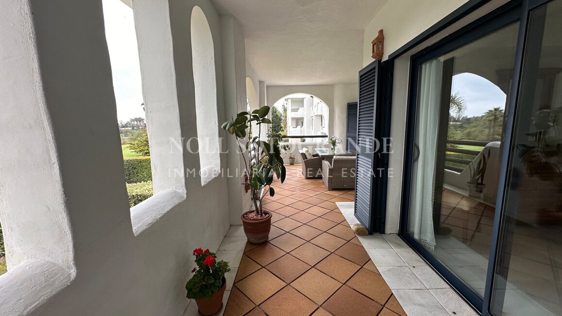 2 Schlafzimmer Wohnung zur Vermietung in El Polo, Sotogrande