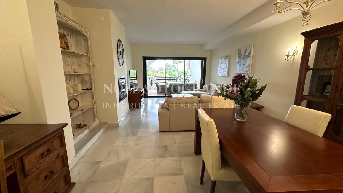 2 Schlafzimmer Wohnung zur Vermietung in El Polo, Sotogrande