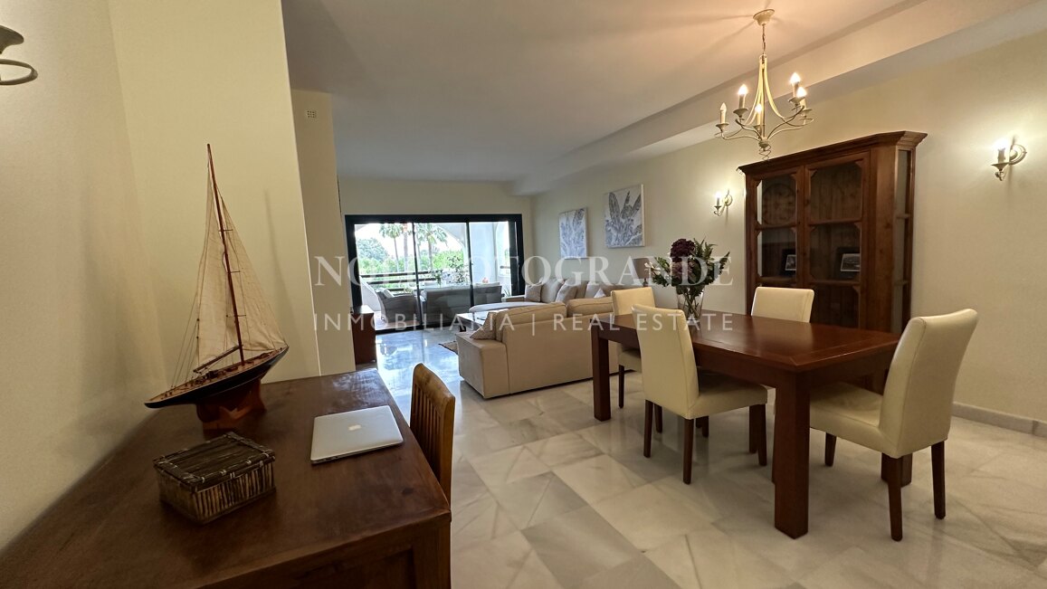 2 Schlafzimmer Wohnung zur Vermietung in El Polo, Sotogrande
