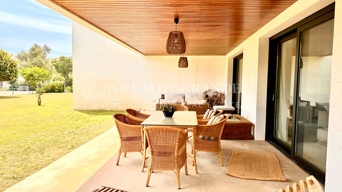 Erdgeschosswohnung zur Vermietung in Hacienda Valderrama