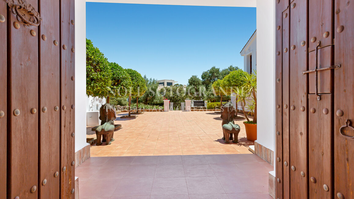Villa Gaillardia in der Nähe der Internationalen Schule von Sotogrande zum Verkauf