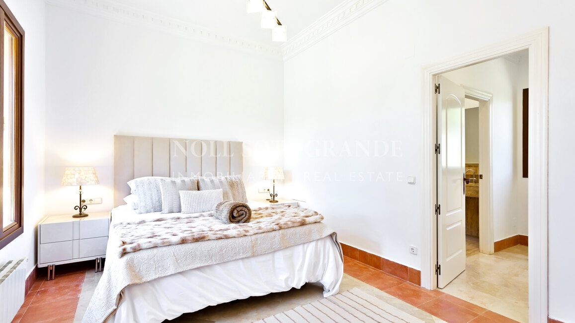 Villa Gaillardia in der Nähe der Internationalen Schule von Sotogrande zum Verkauf