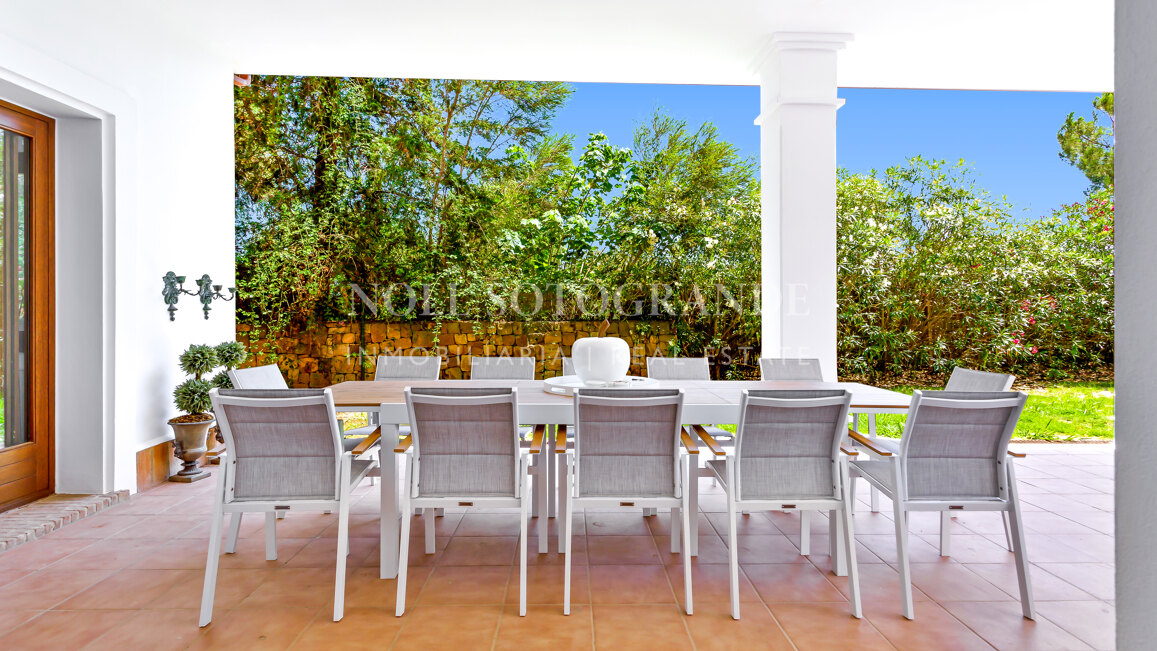 Villa Gaillardia in der Nähe der Internationalen Schule von Sotogrande zum Verkauf
