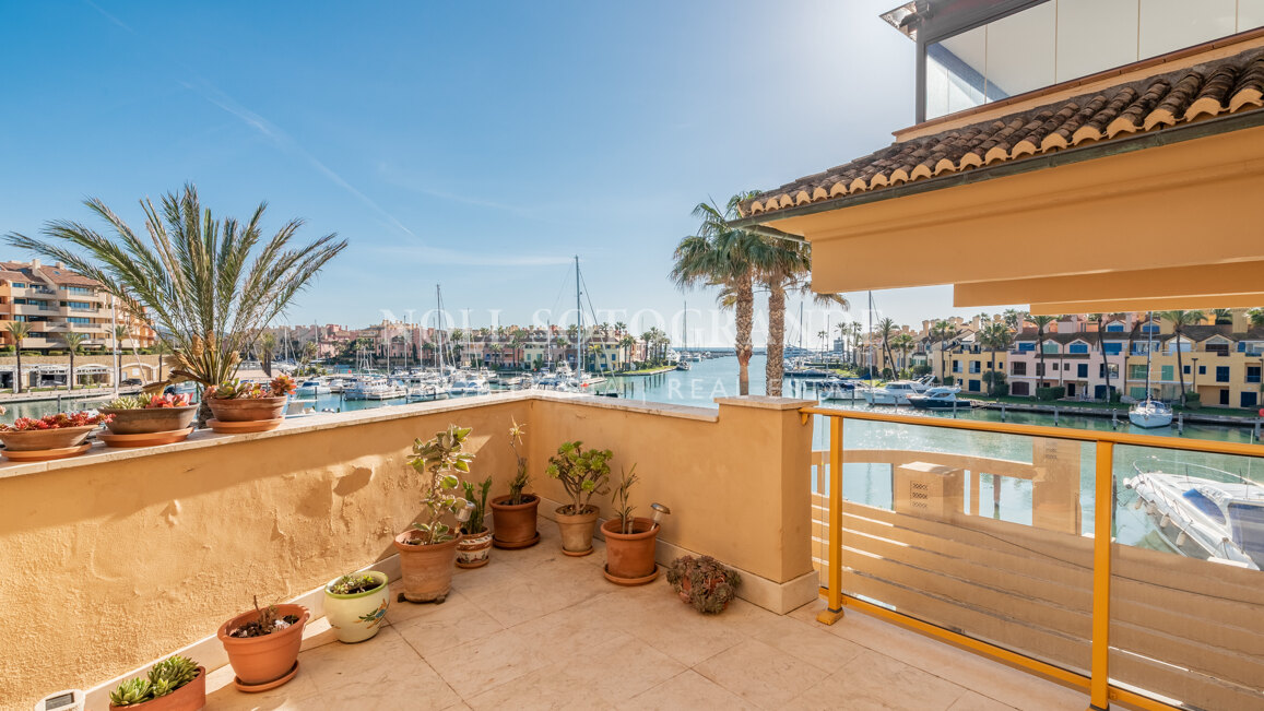 Duplex-Penthaus zu verkaufen in Ribera de la Necora Sotogrande Marina