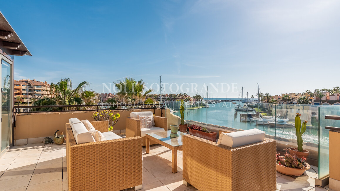 Duplex-Penthaus zu verkaufen in Ribera de la Necora Sotogrande Marina