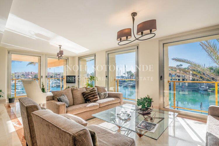 Duplex penthouse for sale in Ribera de la Necora Sotogrande Marina