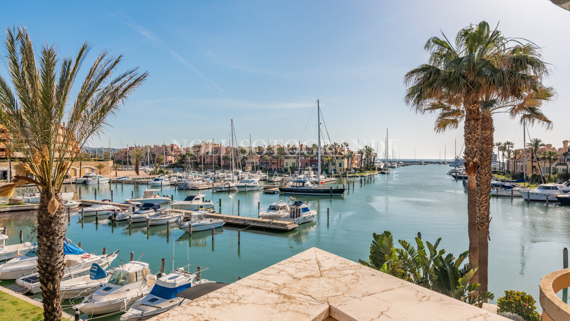 Duplex-Penthaus zu verkaufen in Ribera de la Necora Sotogrande Marina