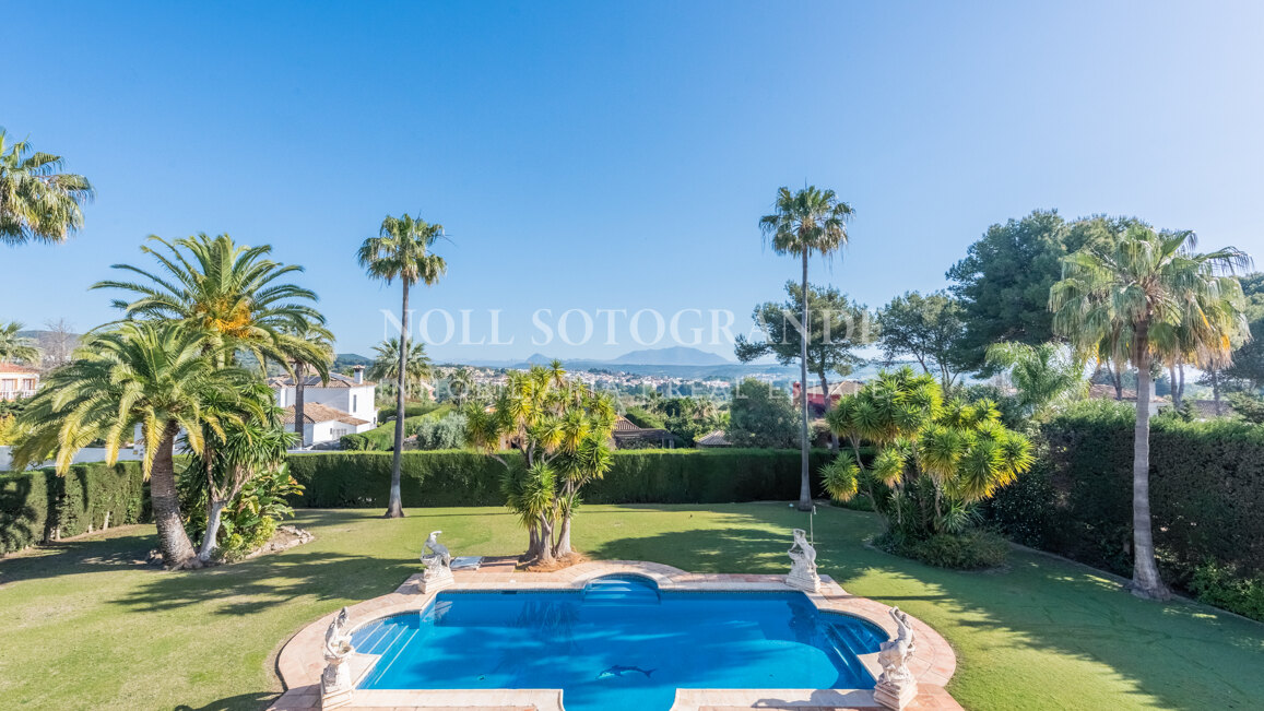 Villa mit grossem Grundstück zum Verkauf Sotogrande Costa