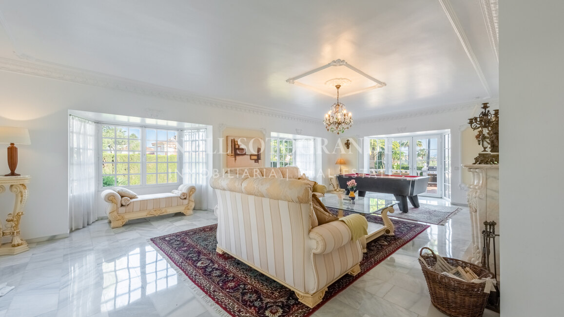 Villa mit grossem Grundstück zum Verkauf Sotogrande Costa