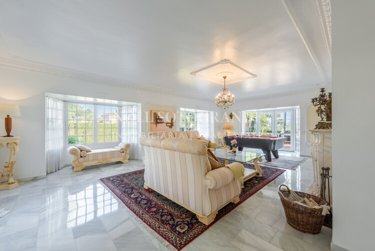 Villa mit grossem Grundstück zum Verkauf Sotogrande Costa