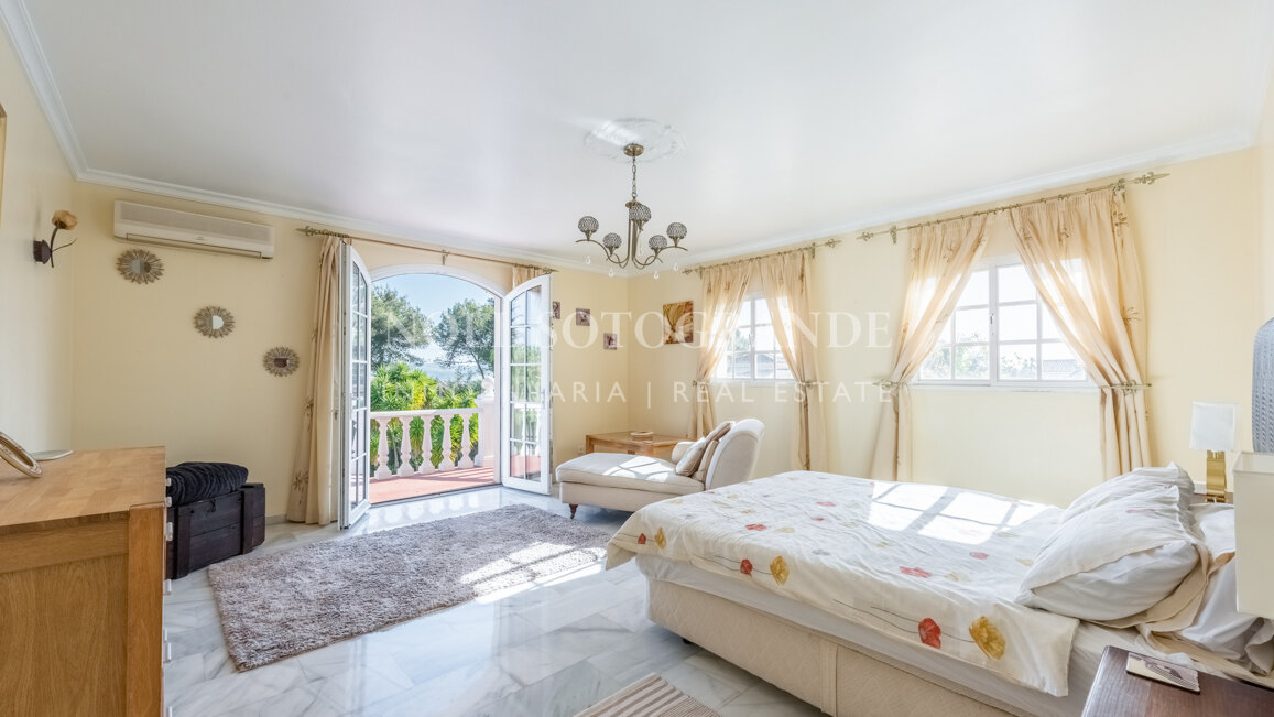 Villa mit grossem Grundstück zum Verkauf Sotogrande Costa