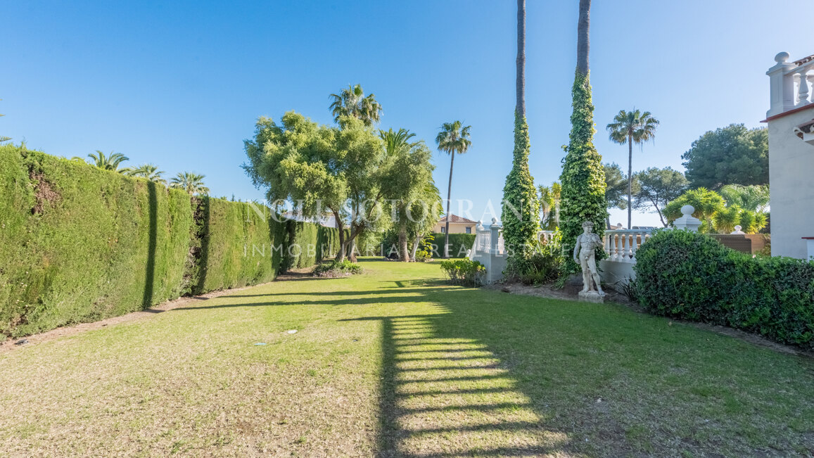 Villa mit grossem Grundstück zum Verkauf Sotogrande Costa