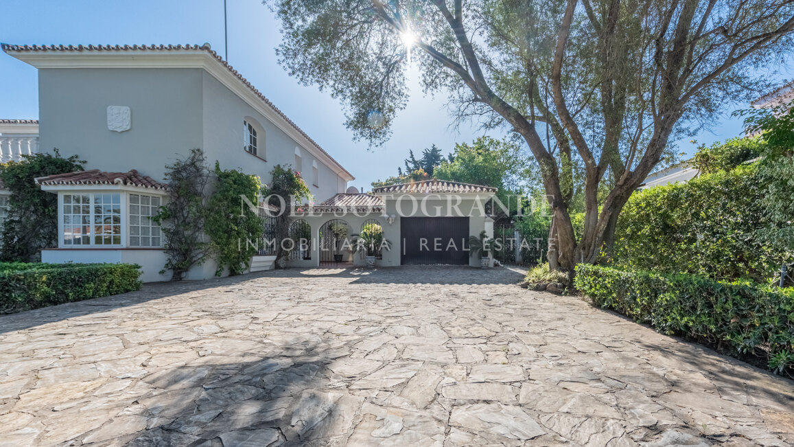 Villa mit grossem Grundstück zum Verkauf Sotogrande Costa