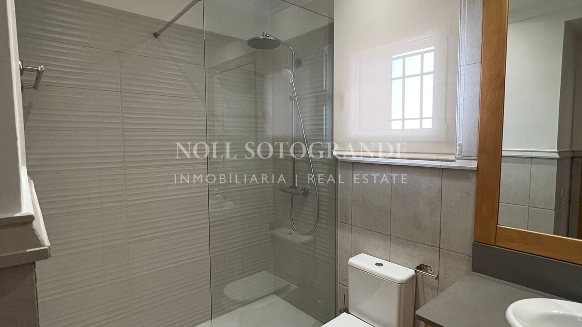 Villa mit 4 Schlafzimmern zur Langzeitmiete in Sotogrande Alto