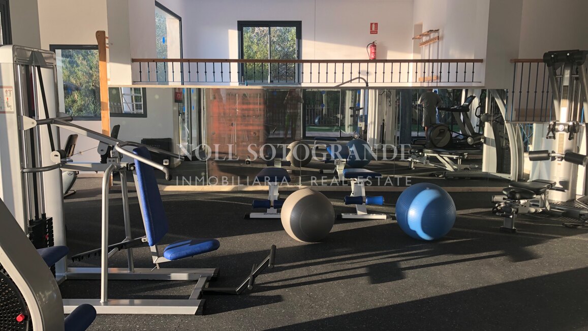 Wohnung mit drei Schlafzimmern zur Vermietung in El Polo de Sotogrande