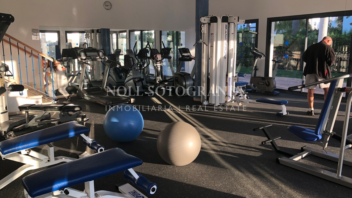 Wohnung mit drei Schlafzimmern zur Vermietung in El Polo de Sotogrande