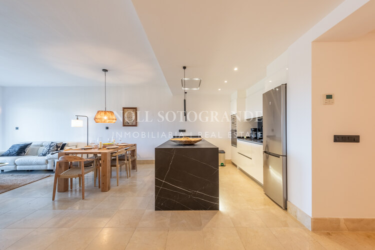 Three bedroom El Polo apartment for rent