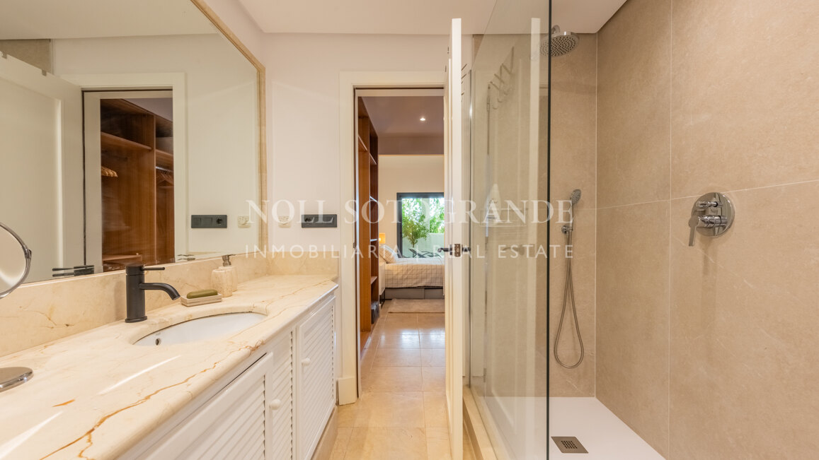 Wohnung mit drei Schlafzimmern zur Vermietung in El Polo de Sotogrande