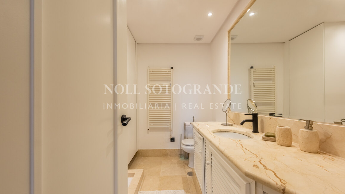 Wohnung mit drei Schlafzimmern zur Vermietung in El Polo de Sotogrande