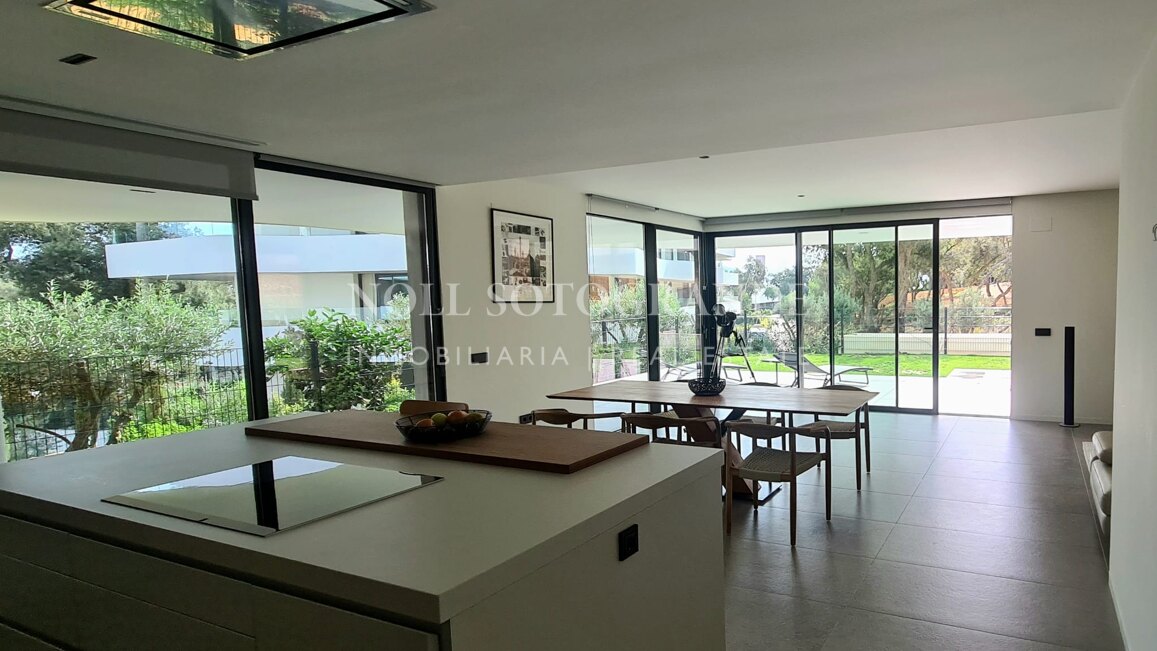 Erdgeschosswohnung zur Ferienvermietung in Village Verde, Sotogrande Phase 1 verfügbar