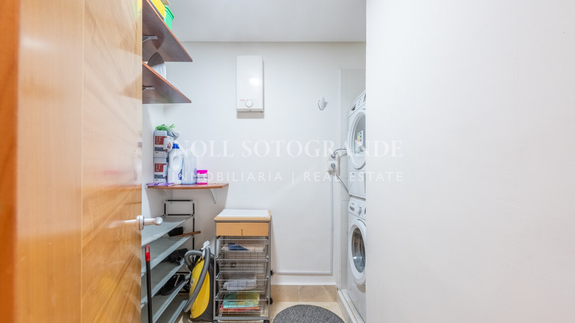 Geräumiges Penthaus zu verkaufen in Kings & Queens, in El Polo de Sotogrande