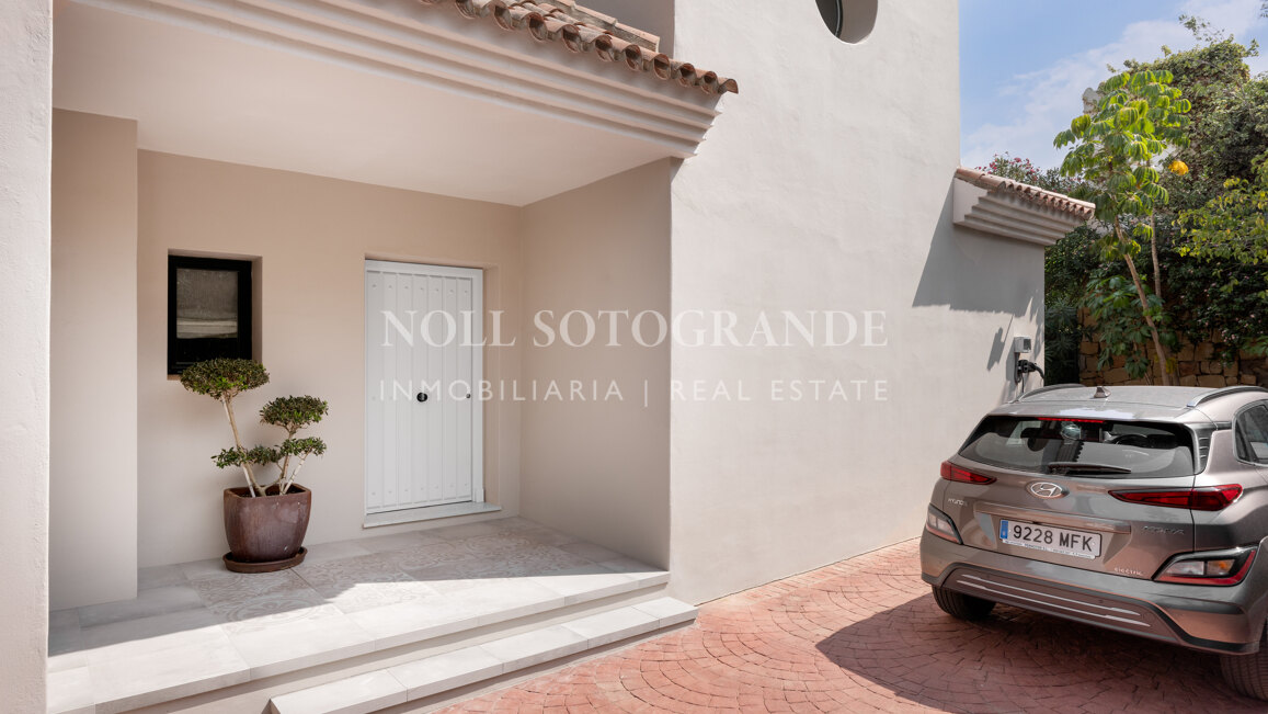 Villa Sotogrande Alto con piscina, jardín y vistas al golf