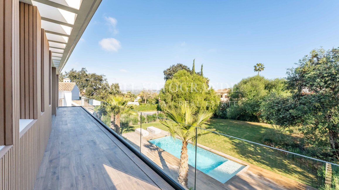 Villa Basswood - Villa moderna en Sotogrande Costa con piscina privada y jardín tropical