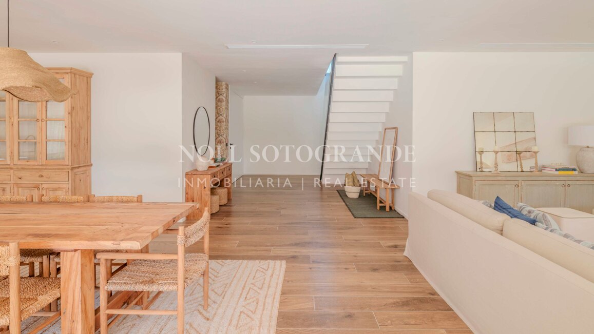 Villa Basswood - Moderne Villa in Sotogrande Costa mit privatem Pool & tropischem Garten