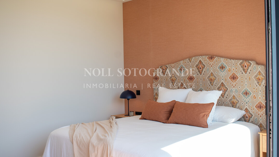 Villa Basswood - Moderne Villa in Sotogrande Costa mit privatem Pool & tropischem Garten