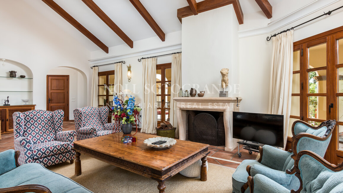 Villa Foxglove - Traditionelle Villa mit Charme und Charakter zum Verkauf in Sotogrande Alto