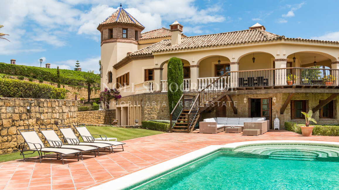 Villa Foxglove - Traditionelle Villa mit Charme und Charakter zum Verkauf in Sotogrande Alto