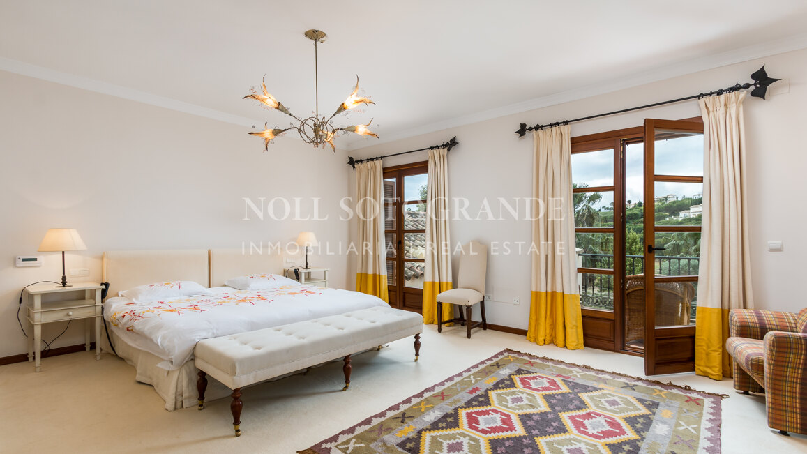 Villa Foxglove - Traditionelle Villa mit Charme und Charakter zum Verkauf in Sotogrande Alto