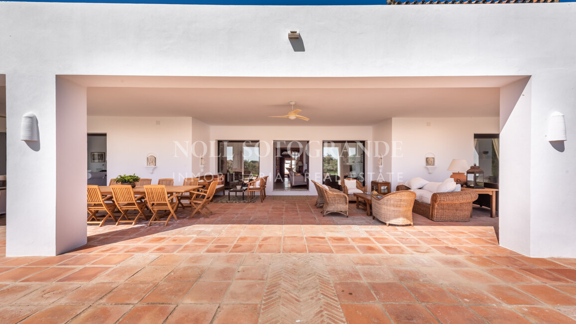 Luxuriöse 8-Schlafzimmer-Villa zur Vermietung in Kings & Queens, Sotogrande