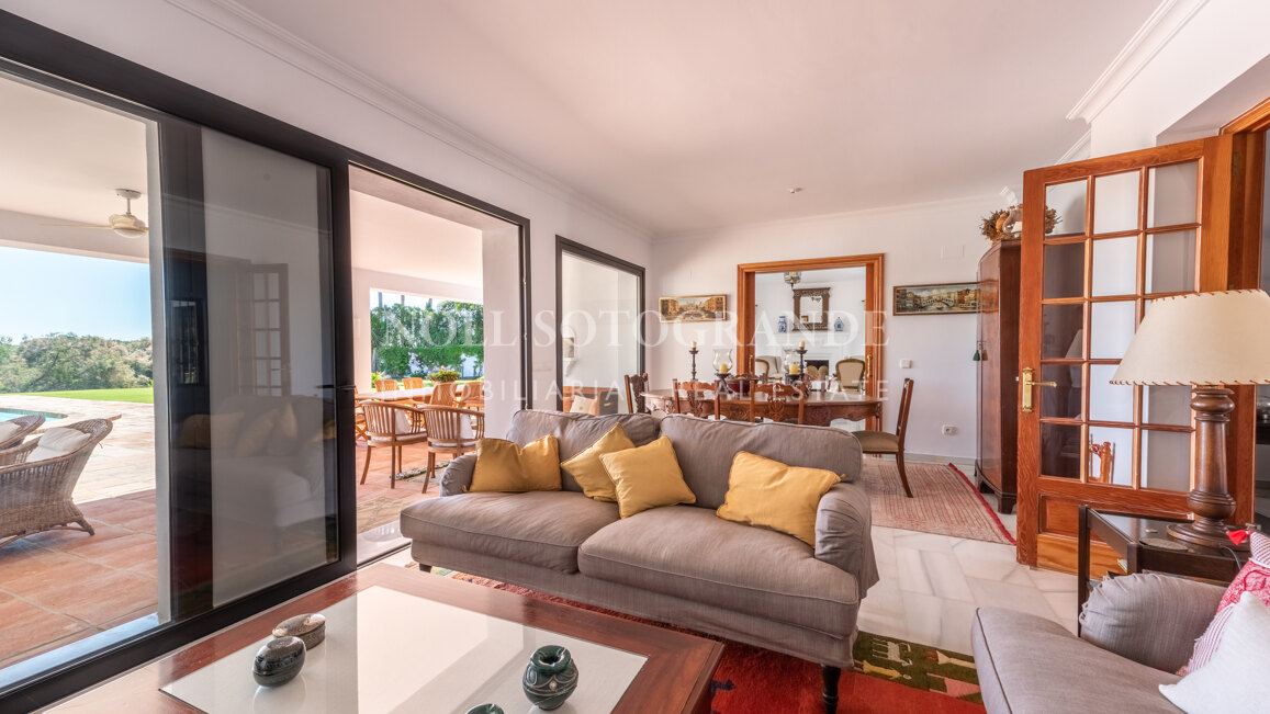 Luxuriöse 8-Schlafzimmer-Villa zur Vermietung in Kings & Queens, Sotogrande